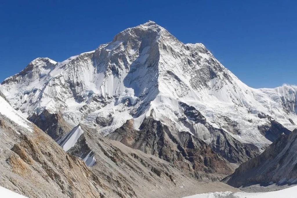 Mount Everest From North