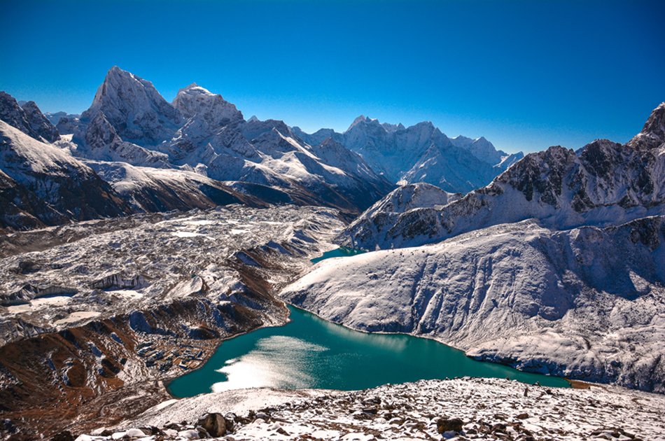 Gokyo Lake (1)