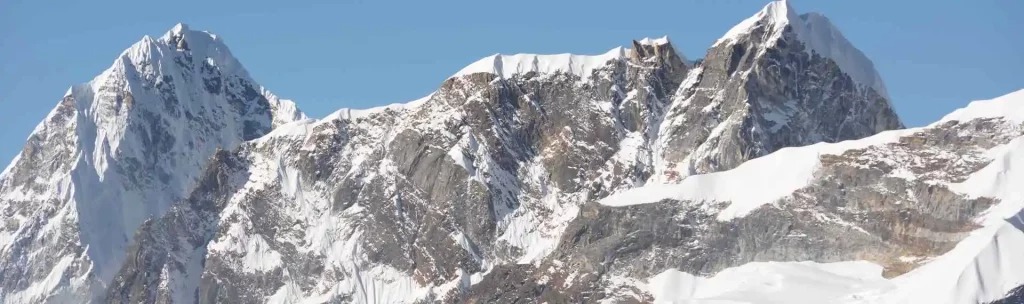 Lobuche Mountains.webp 1024x304