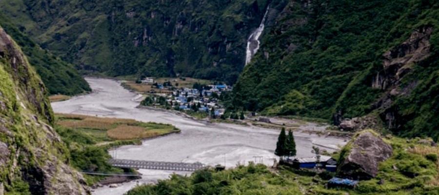 Trek From Tilje To Dharapani 1