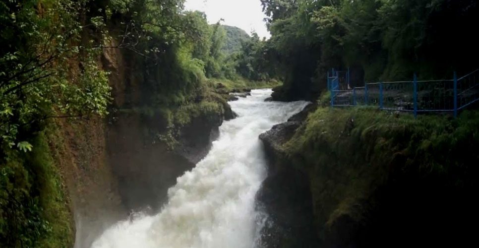 Davids Falls In Annapurna Family Trekking